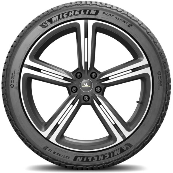 Michelin Pilot Alpin 5 ZP 235/45 R19 95V — изображение 3
